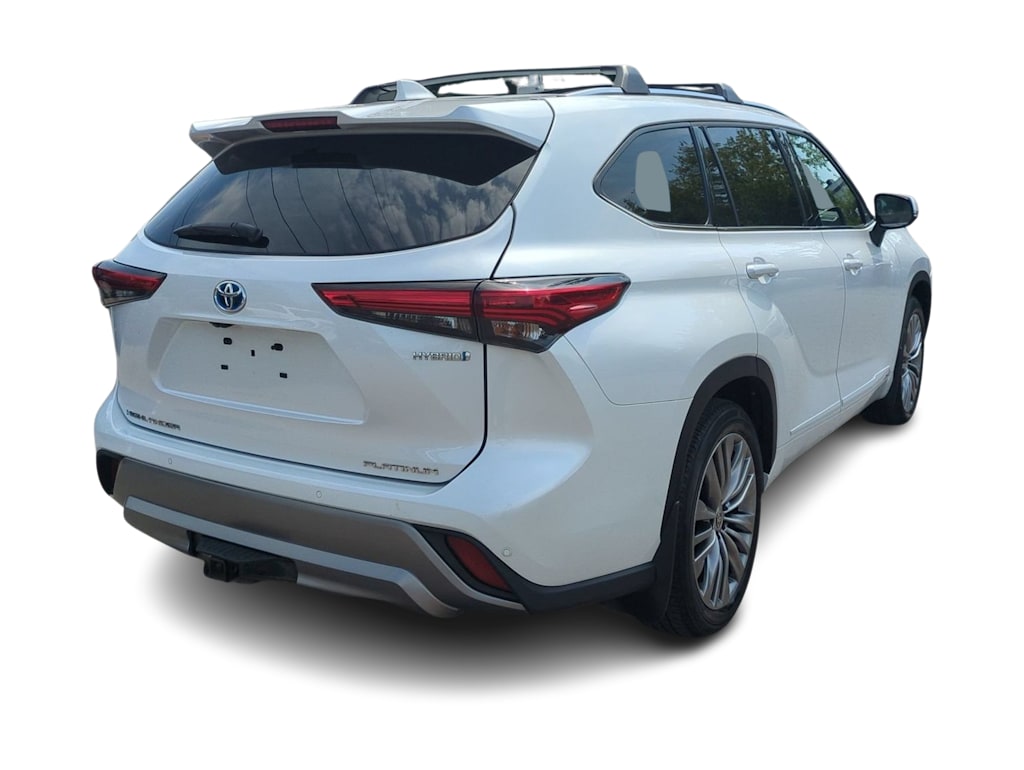 Thumbnail: 2022 Toyota Highlander - 21