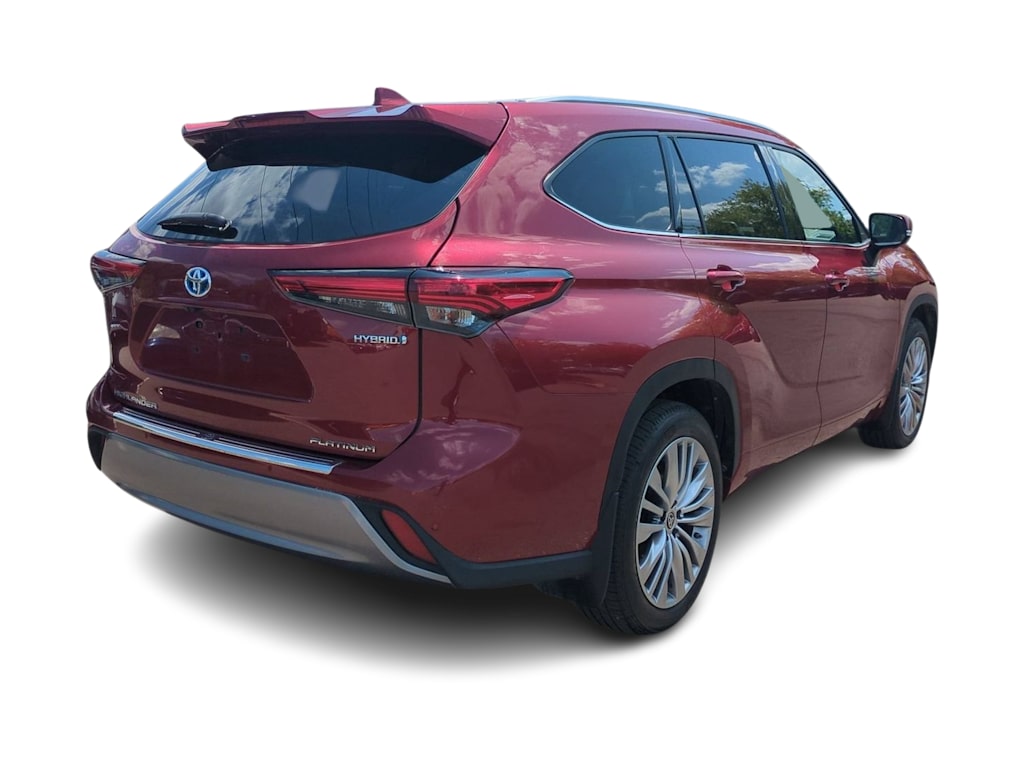 Thumbnail: 2023 Toyota Highlander - 21