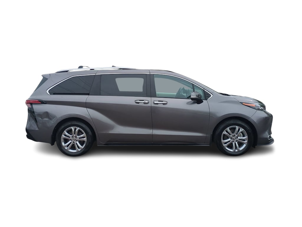 Thumbnail: 2024 Toyota Sienna - 22