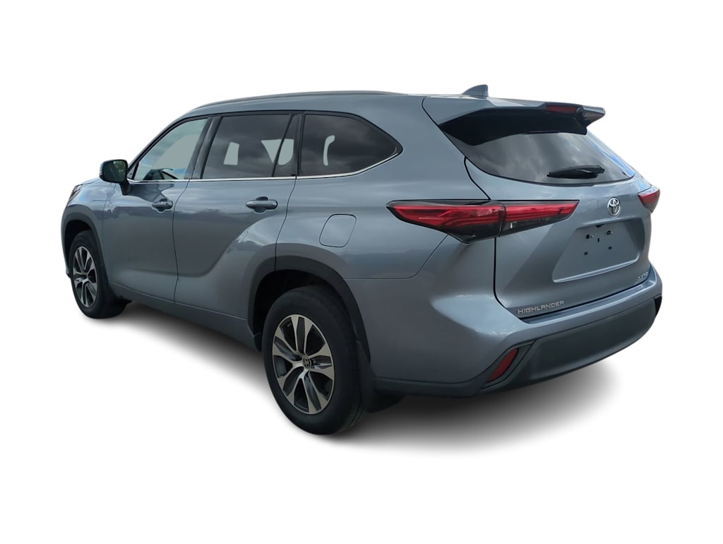 Thumbnail: 2022 Toyota Highlander - 4