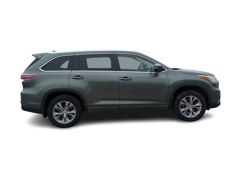 Thumbnail: 2015 Toyota Highlander - 23