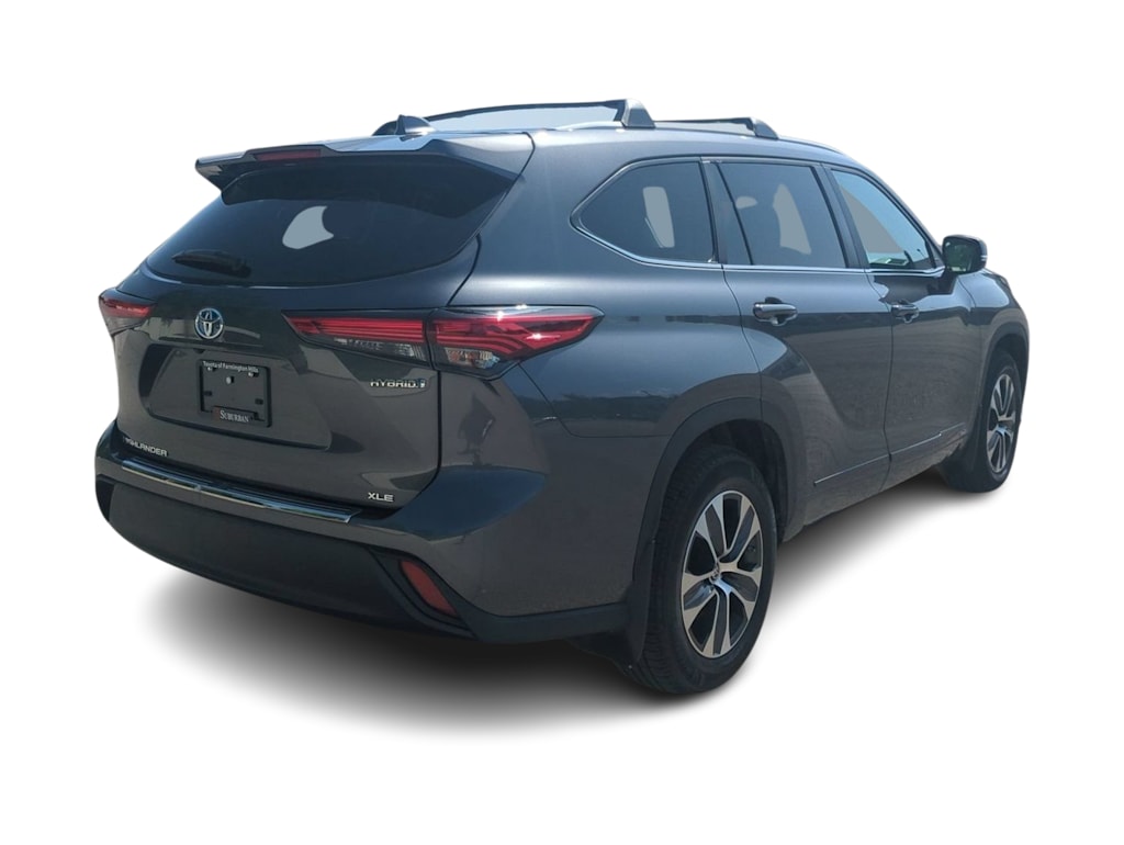 Thumbnail: 2023 Toyota Highlander - 21