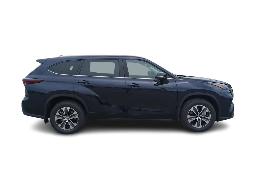 Thumbnail: 2026 Toyota Highlander - 22