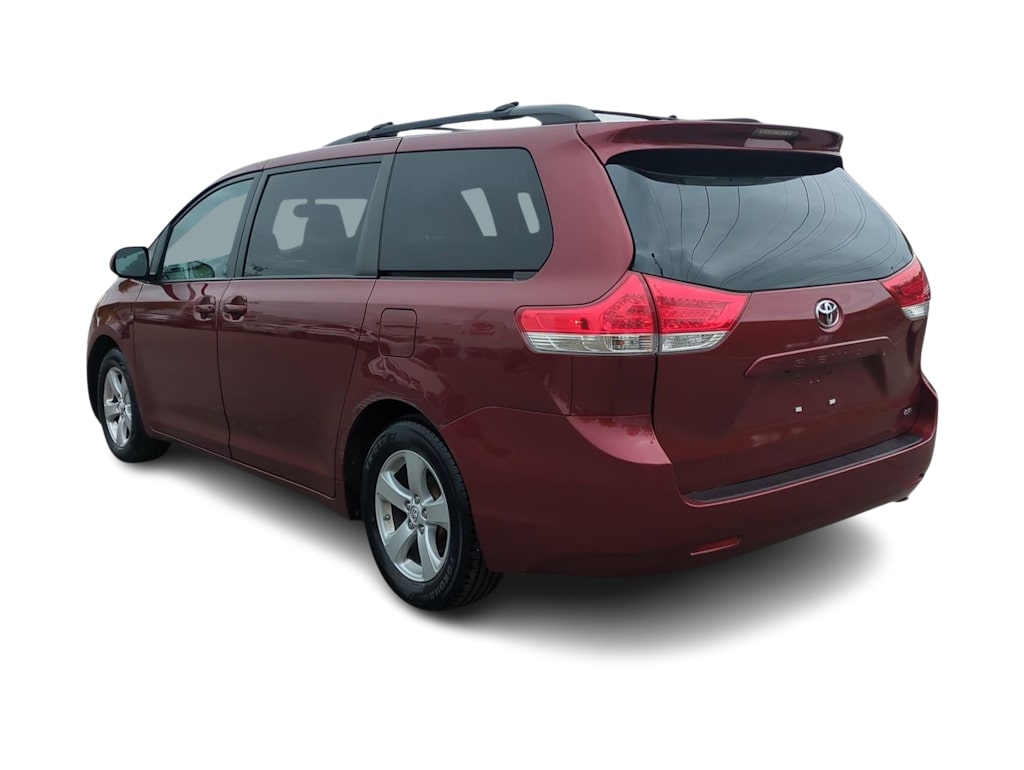 Thumbnail: 2013 Toyota Sienna - 4