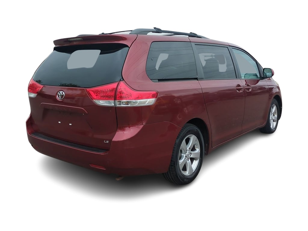 Thumbnail: 2013 Toyota Sienna - 21
