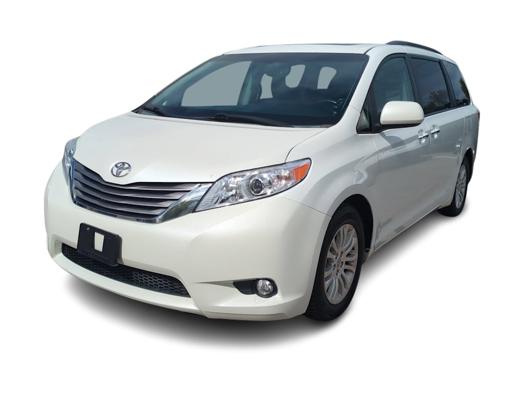 Thumbnail: 2015 Toyota Sienna - 20