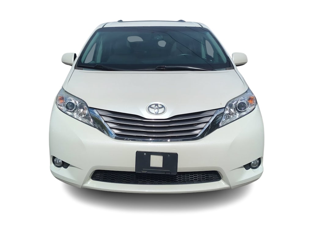 Thumbnail: 2015 Toyota Sienna - 6