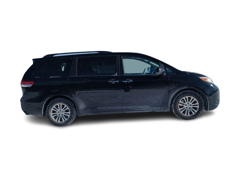 Thumbnail: 2013 Toyota Sienna - 24