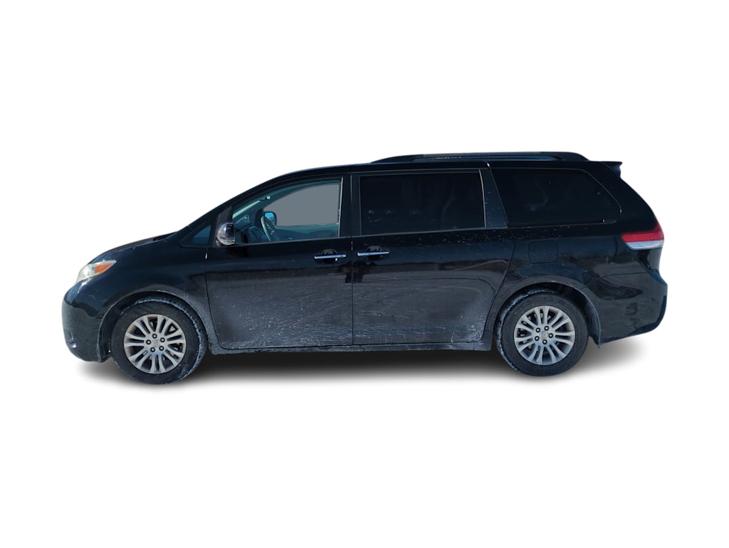 Thumbnail: 2013 Toyota Sienna - 3