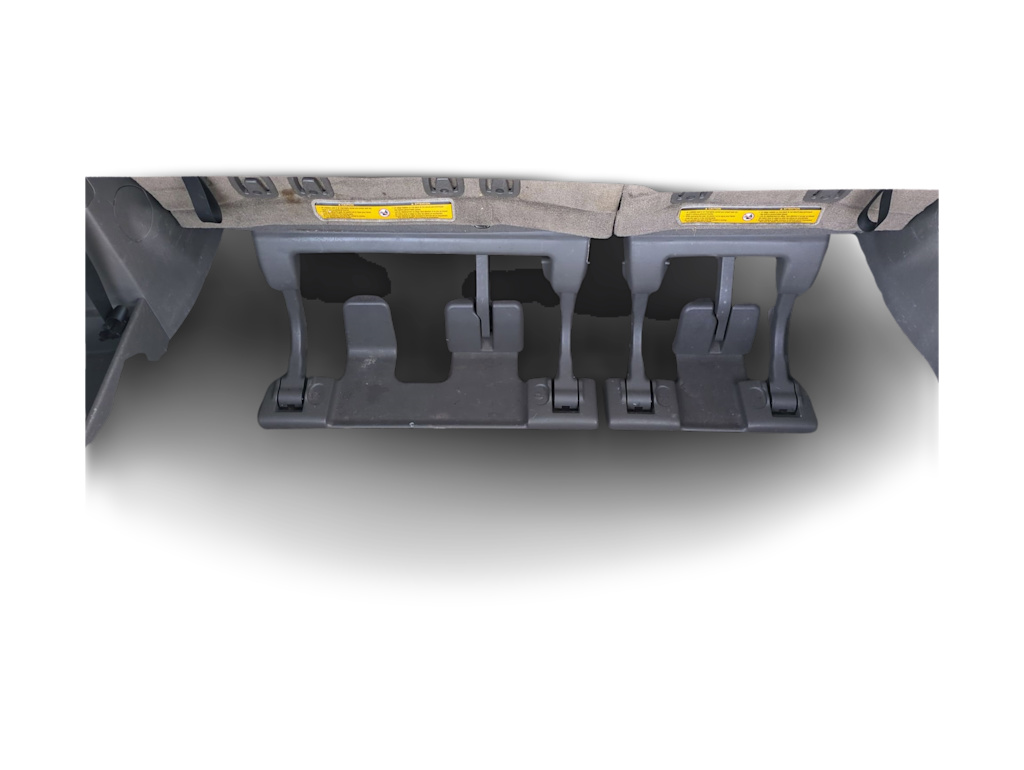 Thumbnail: 2013 Toyota Sienna - 18