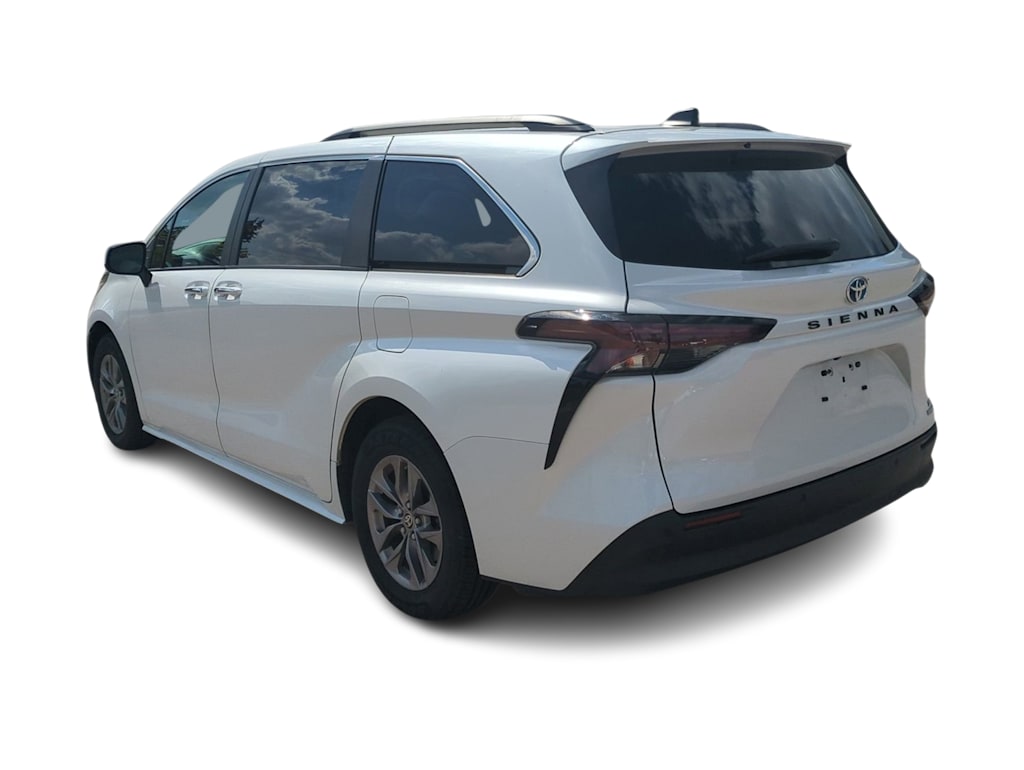 Thumbnail: 2024 Toyota Sienna - 4