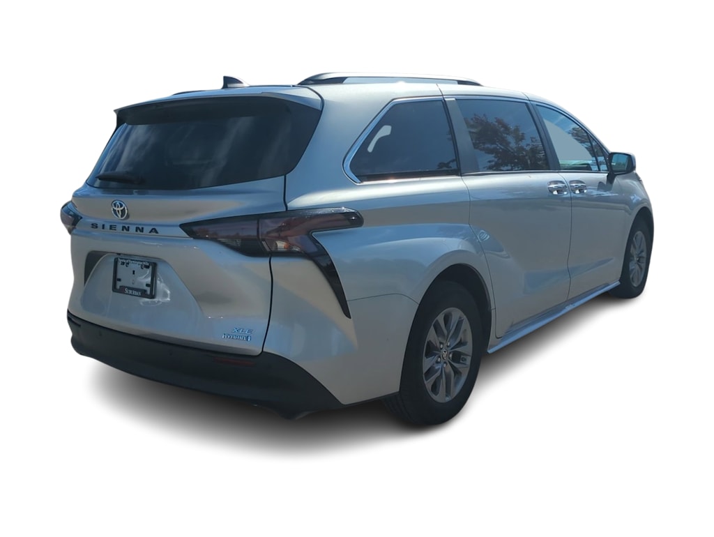 Thumbnail: 2024 Toyota Sienna - 21