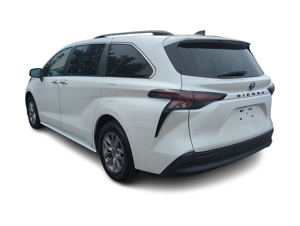 Thumbnail: 2024 Toyota Sienna - 4