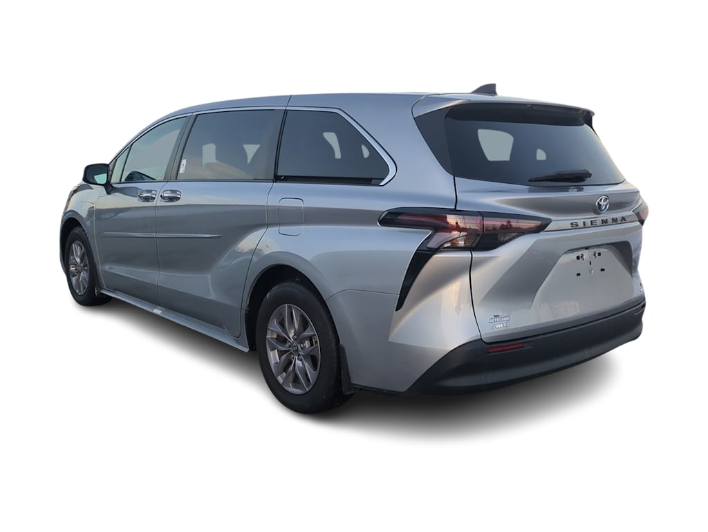 Thumbnail: 2024 Toyota Sienna - 4