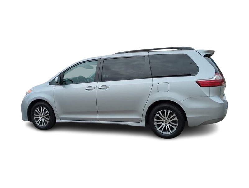 2020 Toyota Sienna XLE Premium 20