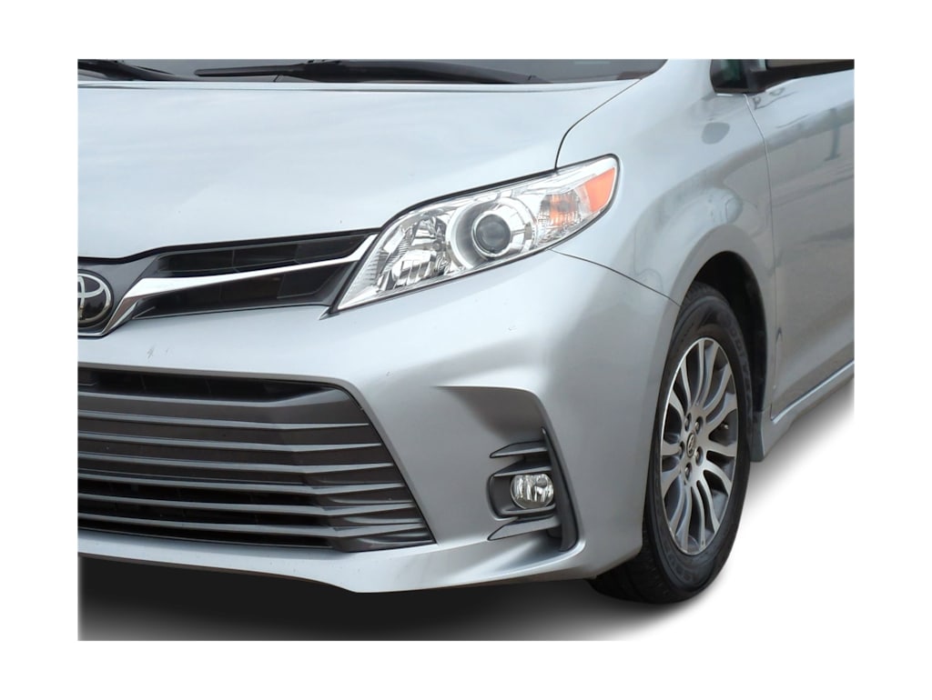 2020 Toyota Sienna XLE Premium 23