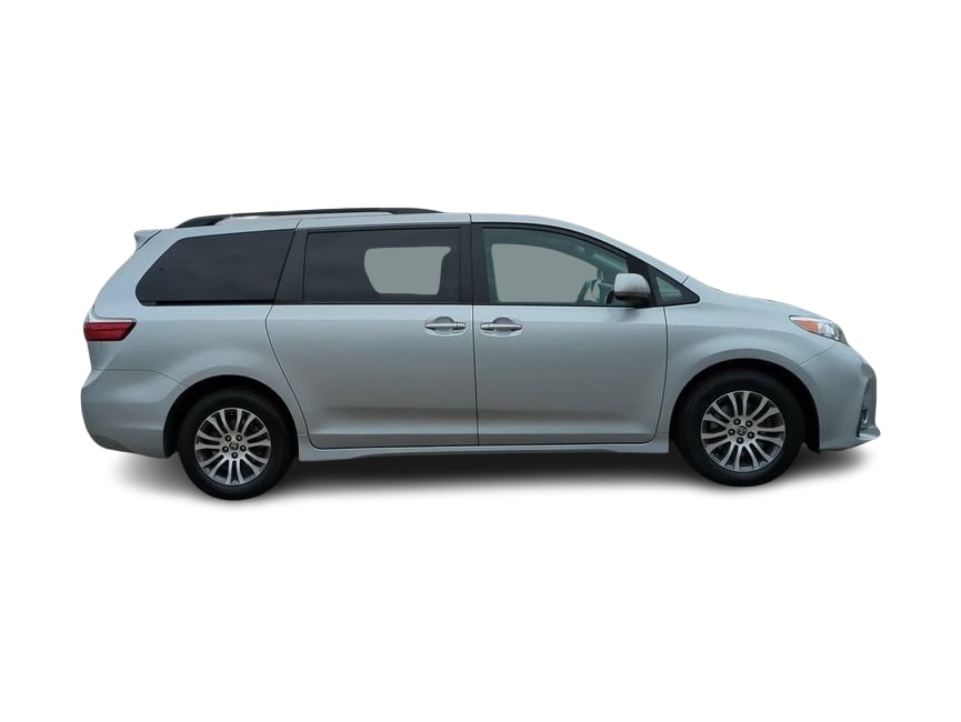 2020 Toyota Sienna XLE Premium 22