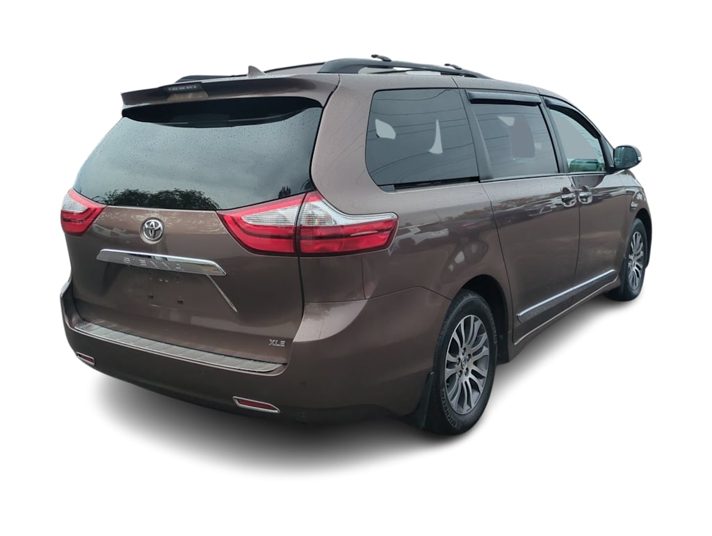 Thumbnail: 2019 Toyota Sienna - 21