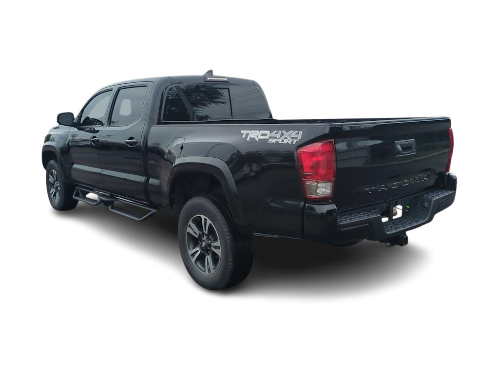 Thumbnail: 2017 Toyota Tacoma - 4