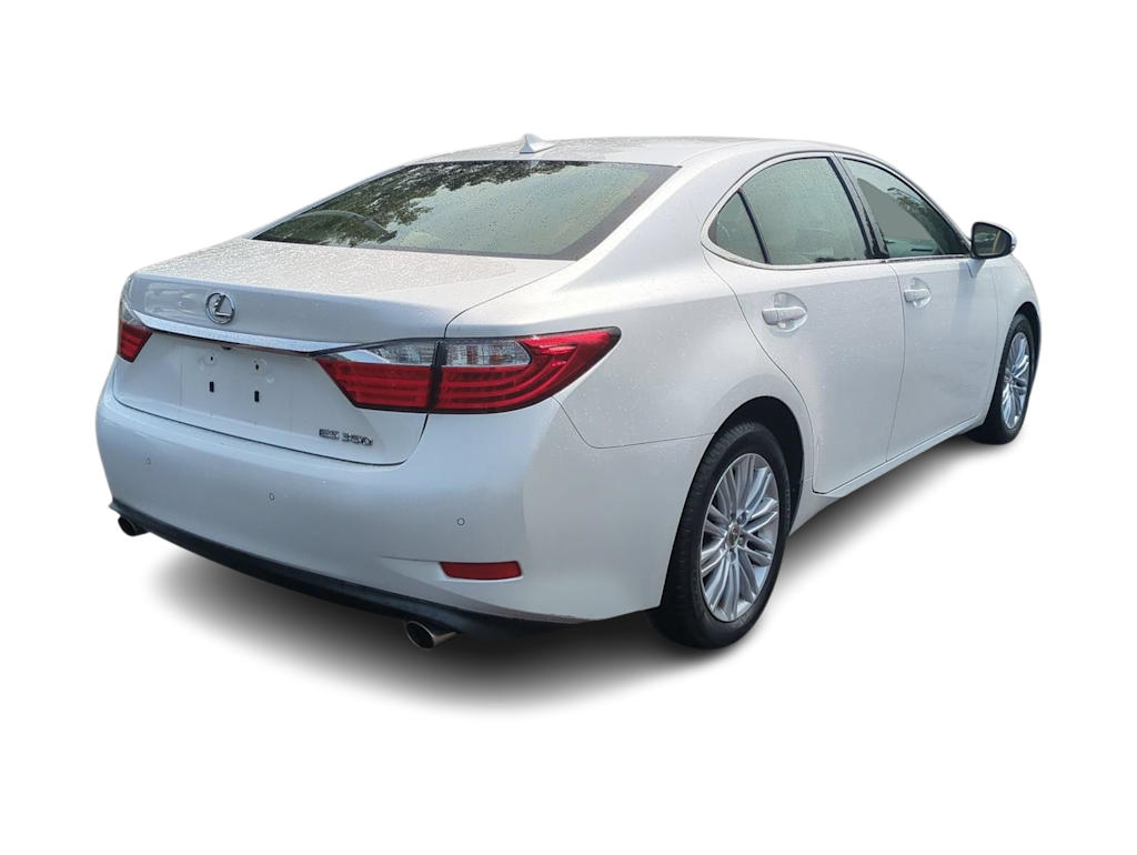 Thumbnail: 2014 Lexus ES - 22
