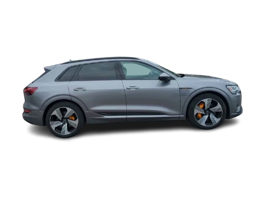 Thumbnail: 2022 Audi e-tron - 23