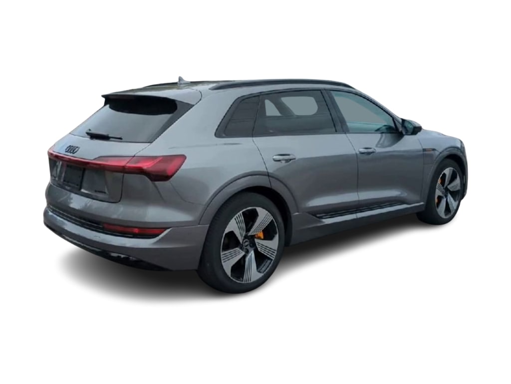 Thumbnail: 2022 Audi e-tron - 22