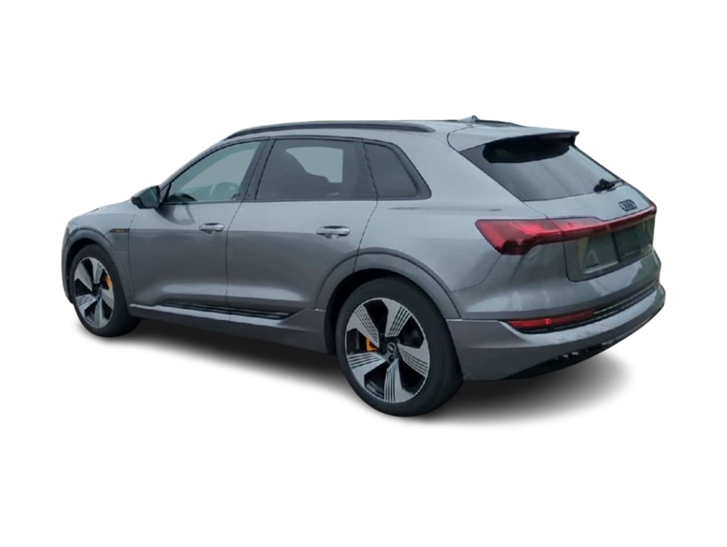 Thumbnail: 2022 Audi e-tron - 4