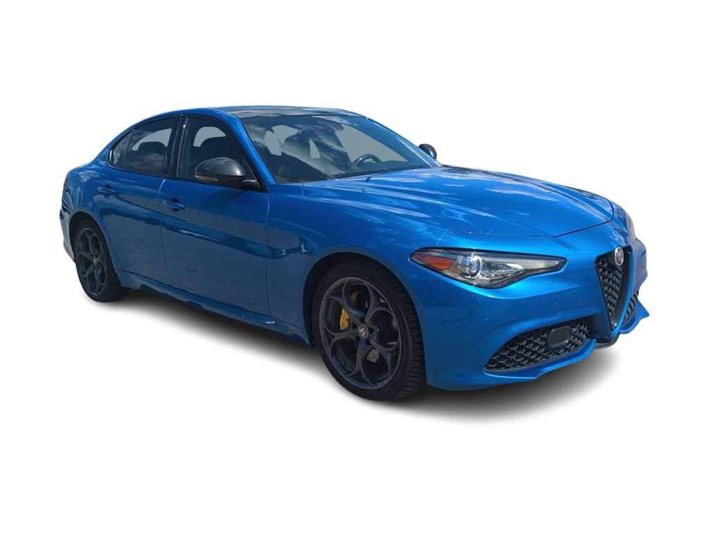 Thumbnail: 2020 Alfa Romeo Giulia - 19