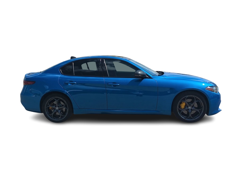 Thumbnail: 2020 Alfa Romeo Giulia - 23
