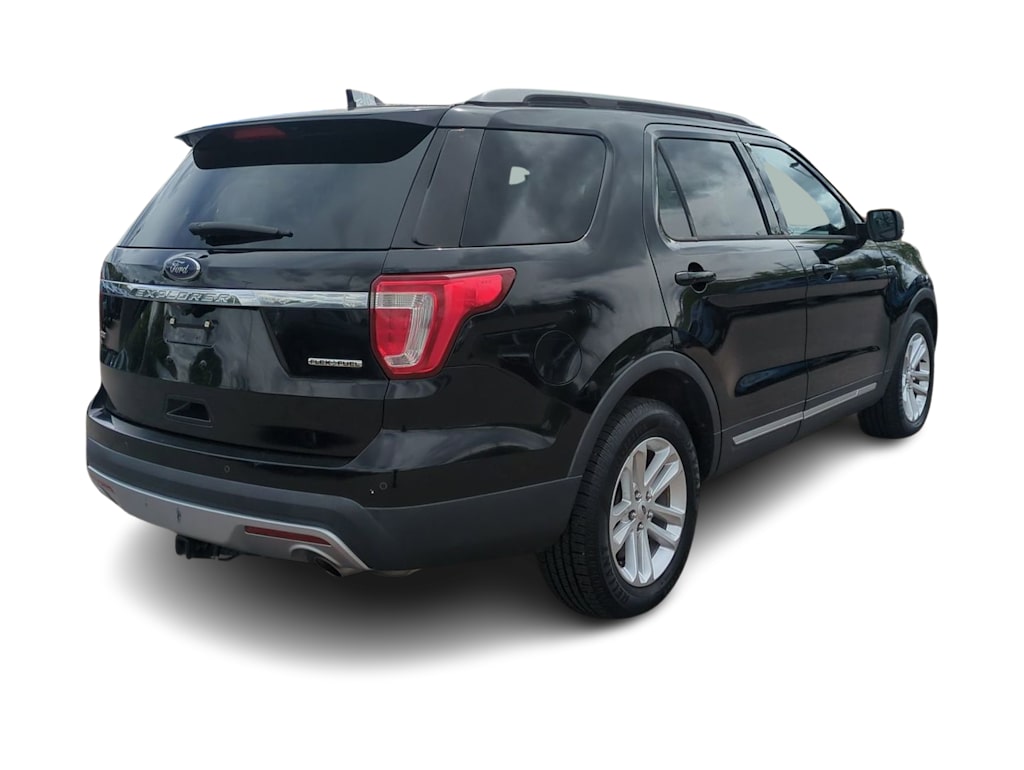 Thumbnail: 2016 Ford Explorer - 22