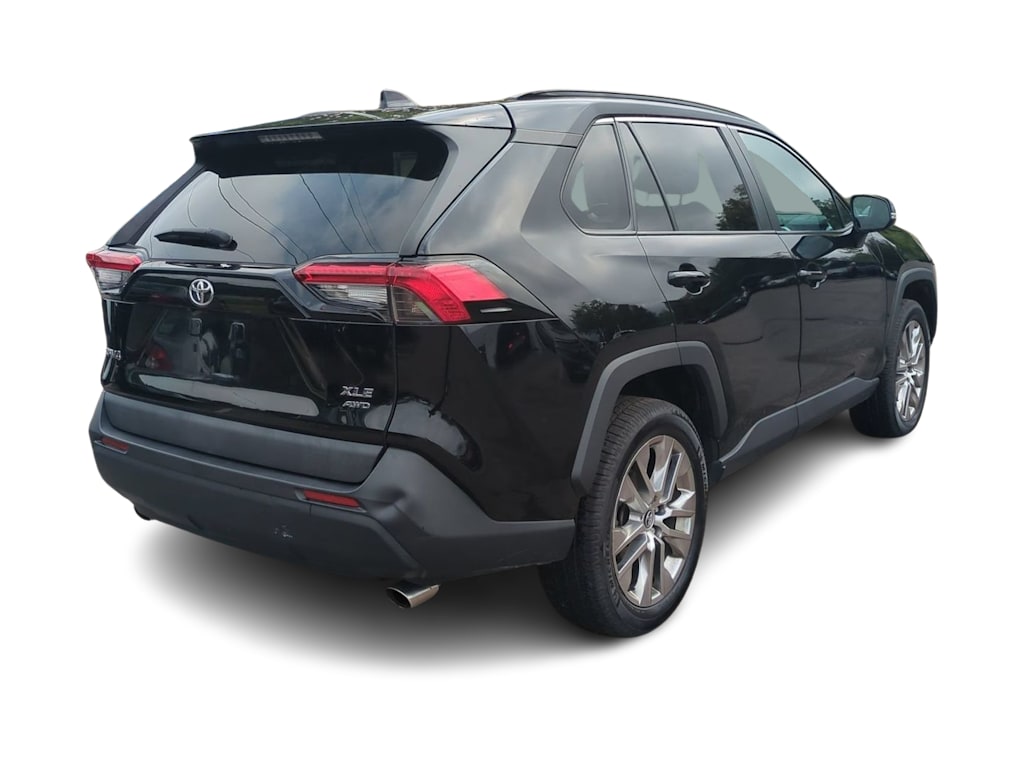 Thumbnail: 2021 Toyota RAV4 - 22