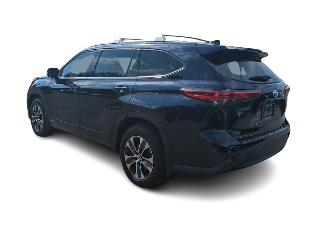 Thumbnail: 2022 Toyota Highlander - 4