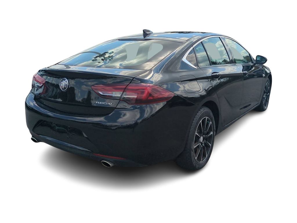 Thumbnail: 2019 Buick Regal - 20