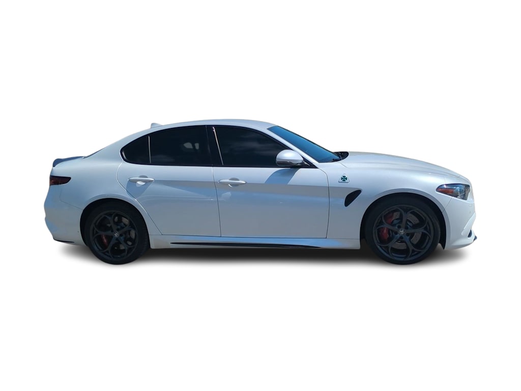 Thumbnail: 2018 Alfa Romeo Giulia - 21