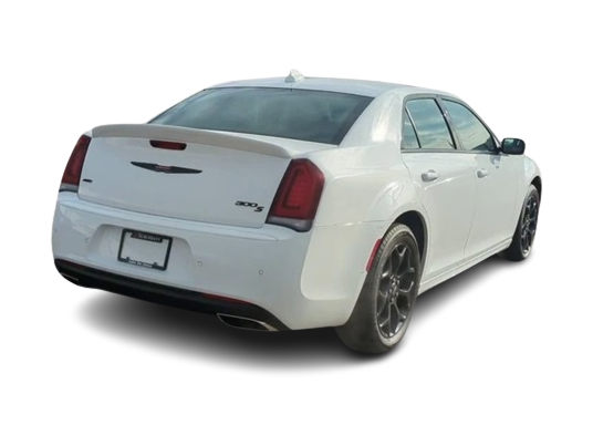 2021 Chrysler 300 S 17