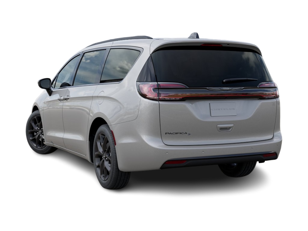 Thumbnail: 2026 Chrysler Pacifica - 4