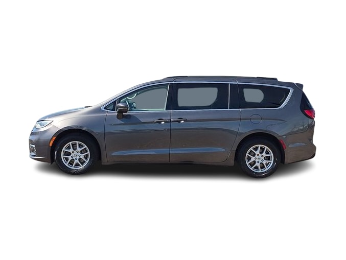 Thumbnail: 2022 Chrysler Pacifica - 3