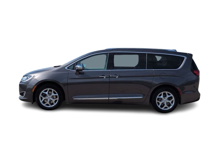Thumbnail: 2020 Chrysler Pacifica - 3