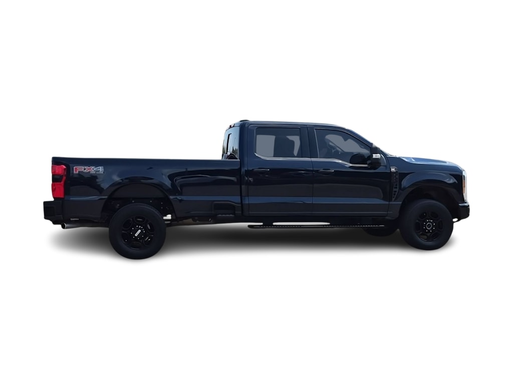 Thumbnail: 2023 Ford F-350 - 21