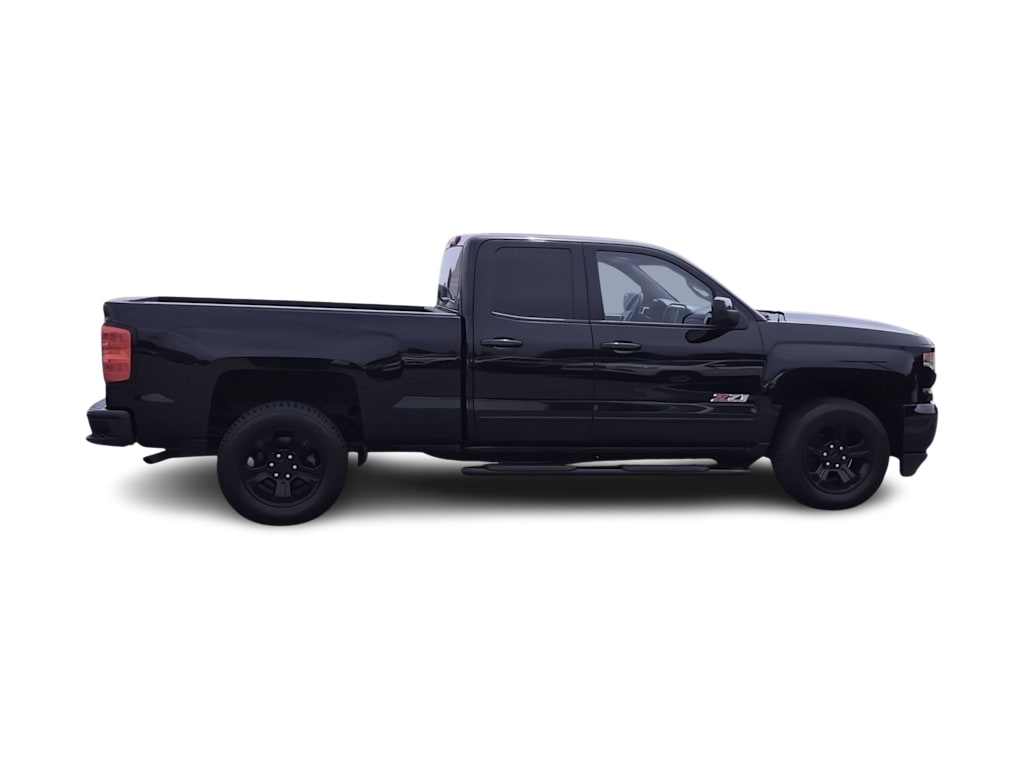 Thumbnail: 2017 Chevrolet Silverado 1500 - 20