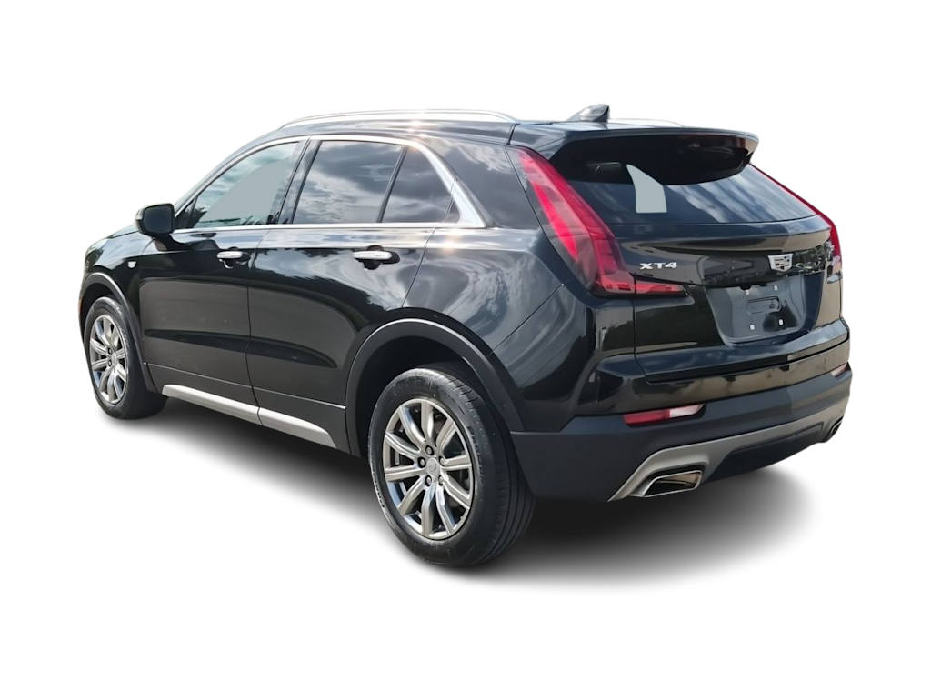 Thumbnail: 2022 Cadillac XT4 - 4
