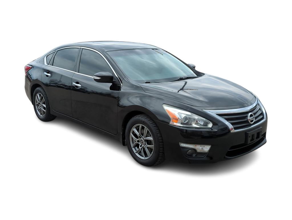 Thumbnail: 2015 Nissan Altima - 18