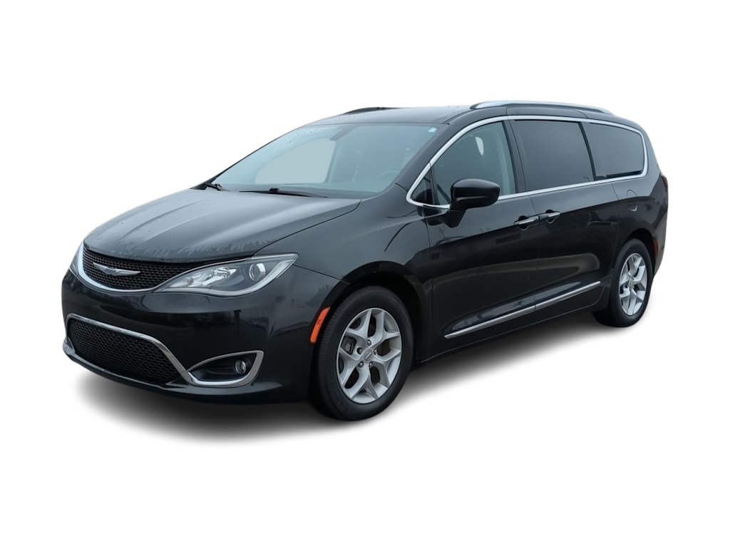 Thumbnail: 2018 Chrysler Pacifica - 17