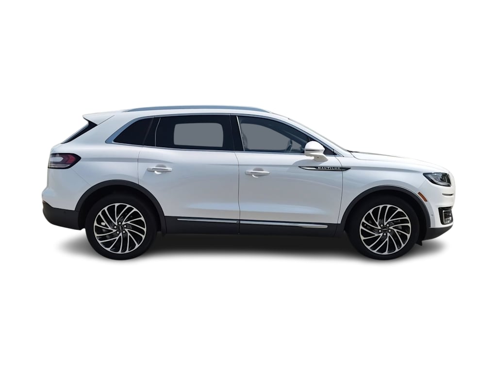 Thumbnail: 2019 Lincoln Nautilus - 23