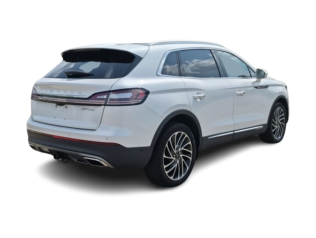 Thumbnail: 2019 Lincoln Nautilus - 22