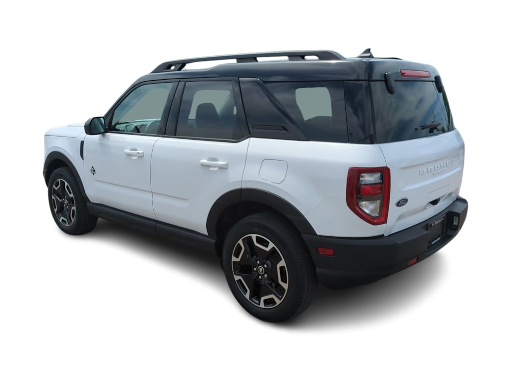 Thumbnail: 2022 Ford Bronco Sport - 4