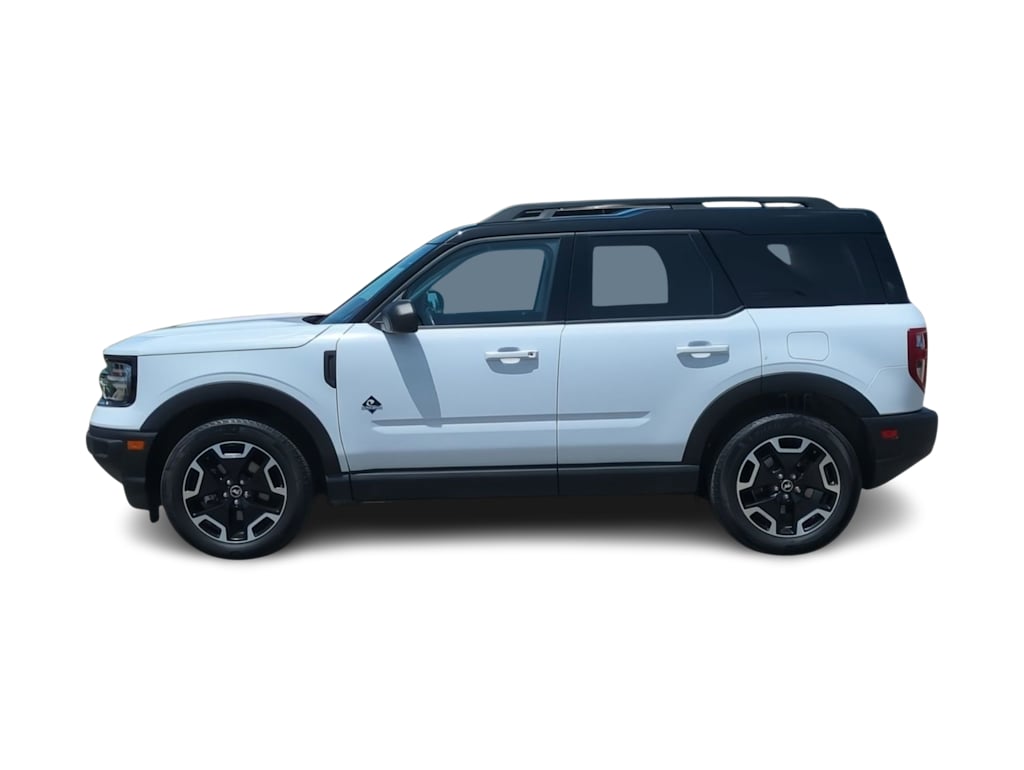 Thumbnail: 2023 Ford Bronco Sport - 3