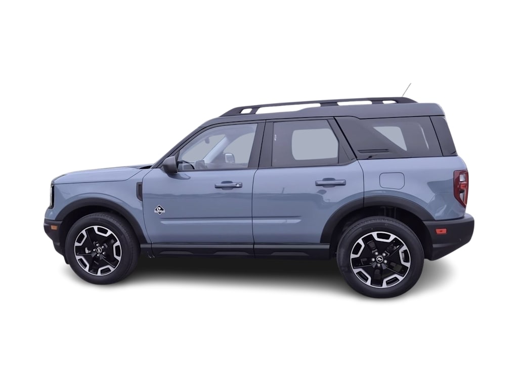 Thumbnail: 2023 Ford Bronco Sport - 3