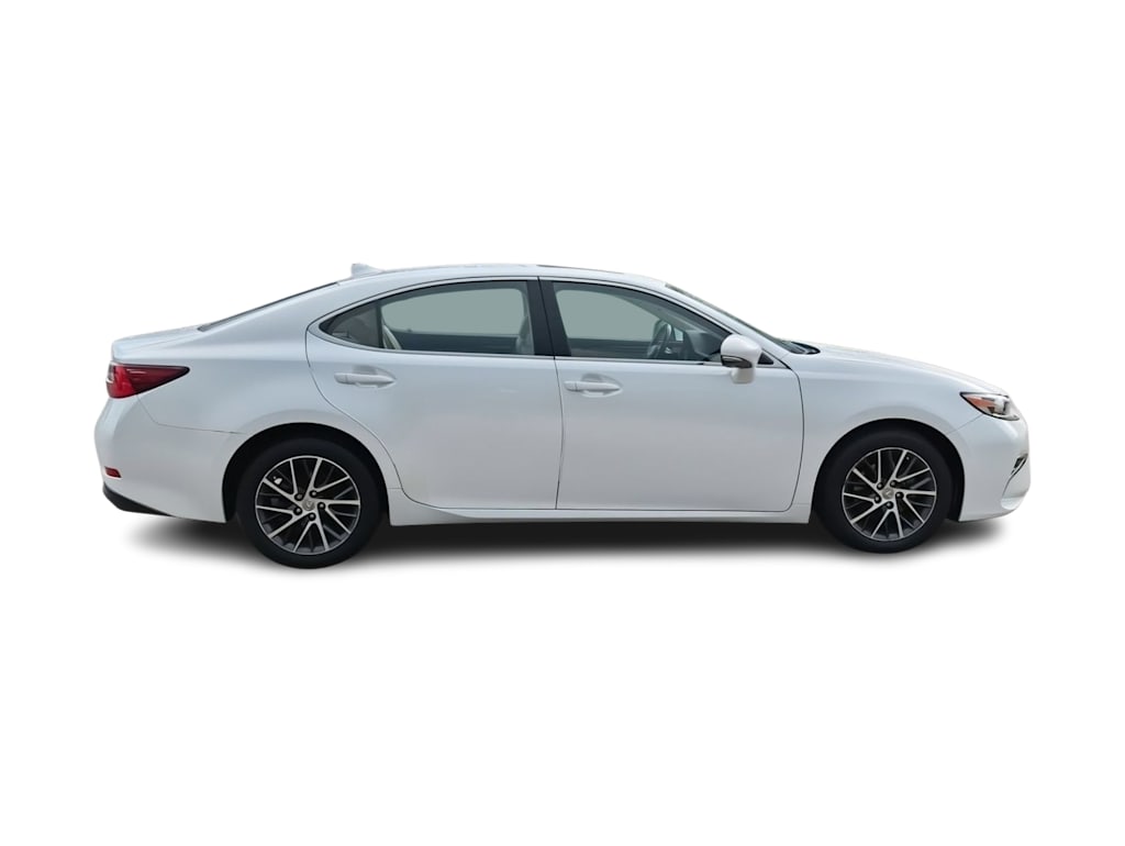 Thumbnail: 2017 Lexus ES - 22