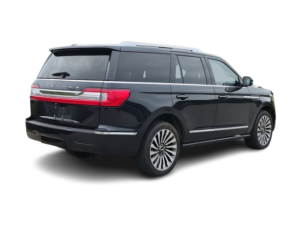 Thumbnail: 2021 Lincoln Navigator - 21